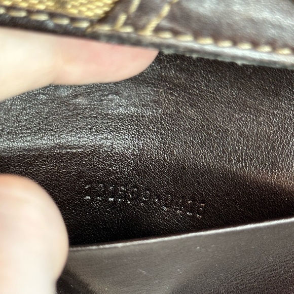 Gucci GG Canvas Britt Key Holder - Picture 10 of 12